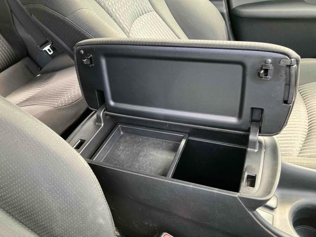 プリウス Ｓ　ＥＴＣ　バックカメラ　ナビ　ＴＶ　エアロ　アルミホイール　オートライト　ＬＥＤヘッドランプ　ＣＶＴ　スマートキー　電動格納ミラー　盗難防止システム　Ｂｌｕｅｔｏｏｔｈ　衝突安全ボディ　ＡＢＳ　ＥＳＣ（44枚目）