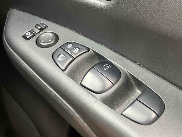 セレナ ハイウェイスター　ＥＴＣ　バックカメラ　ナビ　ＴＶ　クリアランスソナー　オートクルーズコントロール　衝突被害軽減システム　両側電動スライドドア　オートライト　スマートキー　アイドリングストップ　電動格納ミラー（11枚目）