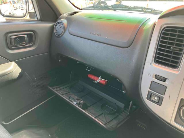 キャラバン  DX ETC スライドドア 電動格納ミラー AT エアコン パワーウィンドウ CD MD(27枚目)