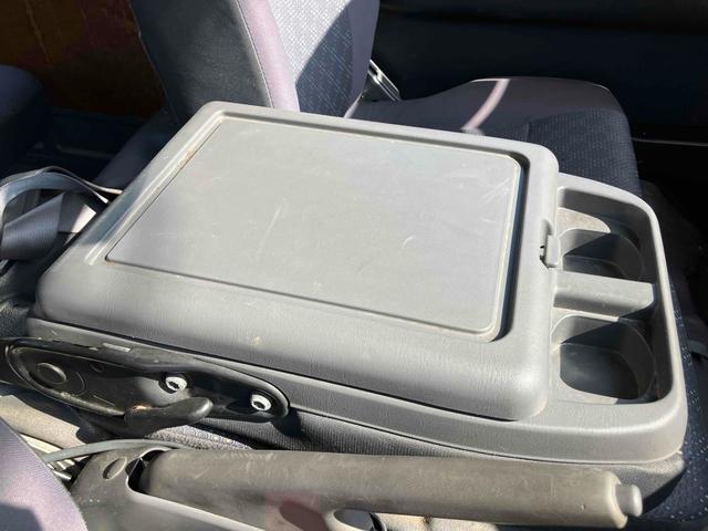 キャラバン  DX ETC スライドドア 電動格納ミラー AT エアコン パワーウィンドウ CD MD(44枚目)