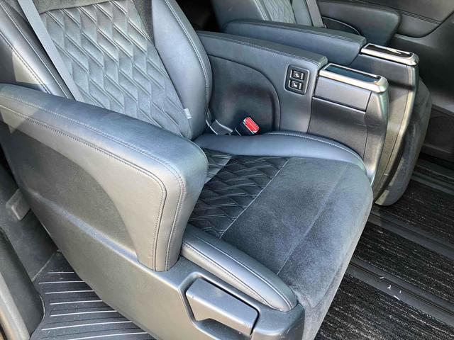 アルファード ２．５Ｓ　Ｃパッケージ　ＥＴＣ　バックカメラ　ナビ　ＴＶ　クリアランスソナー　オートクルーズコントロール　衝突被害軽減システム　両側電動スライドドア　オートライト　ＬＥＤヘッドランプ　電動リアゲート　スマートキー（68枚目）