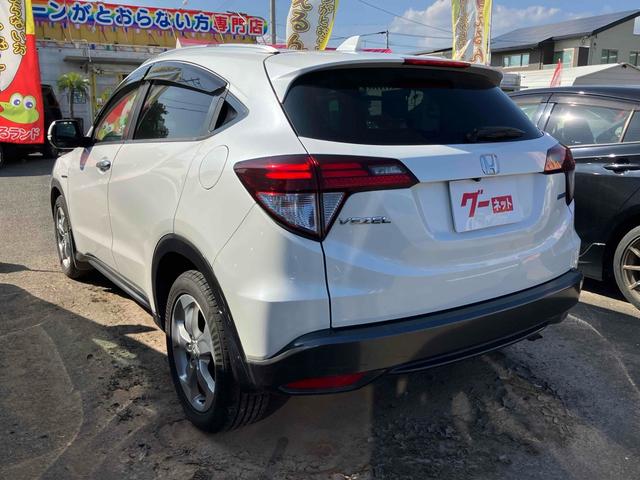 ヴェゼル ハイブリッドＸ　ＥＴＣ　バックカメラ　オートクルーズコントロール　衝突被害軽減システム　ナビ　ＴＶ　オートライト　ＬＥＤヘッドランプ　アルミホイール　スマートキー　電動格納ミラー　ＡＴ　盗難防止システム（17枚目）