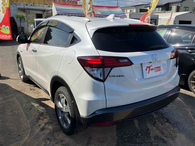 ヴェゼル ハイブリッドＸ　ＥＴＣ　バックカメラ　オートクルーズコントロール　衝突被害軽減システム　ナビ　ＴＶ　オートライト　ＬＥＤヘッドランプ　アルミホイール　スマートキー　電動格納ミラー　ＡＴ　盗難防止システム（18枚目）