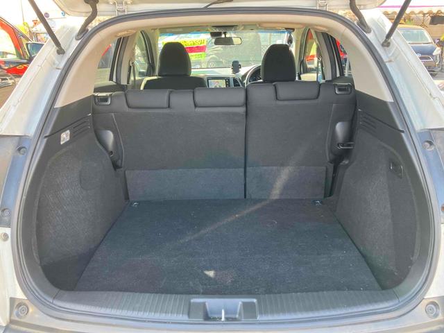 ヴェゼル ハイブリッドＸ　ＥＴＣ　バックカメラ　オートクルーズコントロール　衝突被害軽減システム　ナビ　ＴＶ　オートライト　ＬＥＤヘッドランプ　アルミホイール　スマートキー　電動格納ミラー　ＡＴ　盗難防止システム（19枚目）