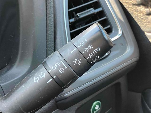 ヴェゼル ハイブリッドＸ　ＥＴＣ　バックカメラ　オートクルーズコントロール　衝突被害軽減システム　ナビ　ＴＶ　オートライト　ＬＥＤヘッドランプ　アルミホイール　スマートキー　電動格納ミラー　ＡＴ　盗難防止システム（42枚目）