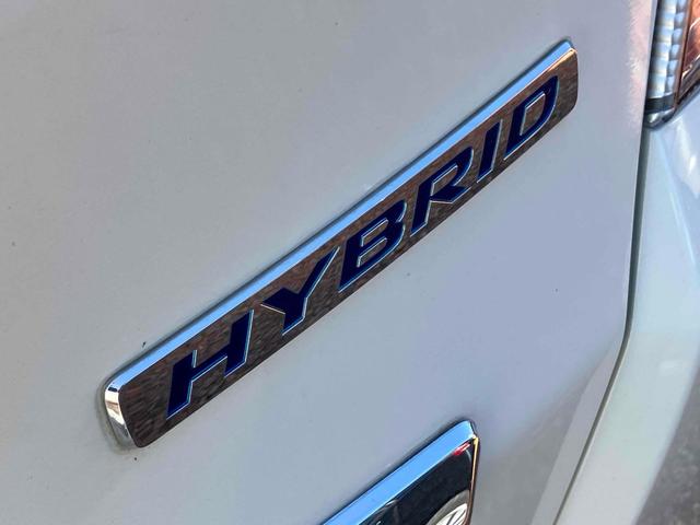 フリードハイブリッド ジャストセレクション　バックカメラ　ナビ　ＴＶ　オートクルーズコントロール　両側スライド・片側電動　オートライト　ＨＩＤ　エアロ　スマートキー　アイドリングストップ　電動格納ミラー　３列シート　ウォークスルー　ＣＶＴ（25枚目）