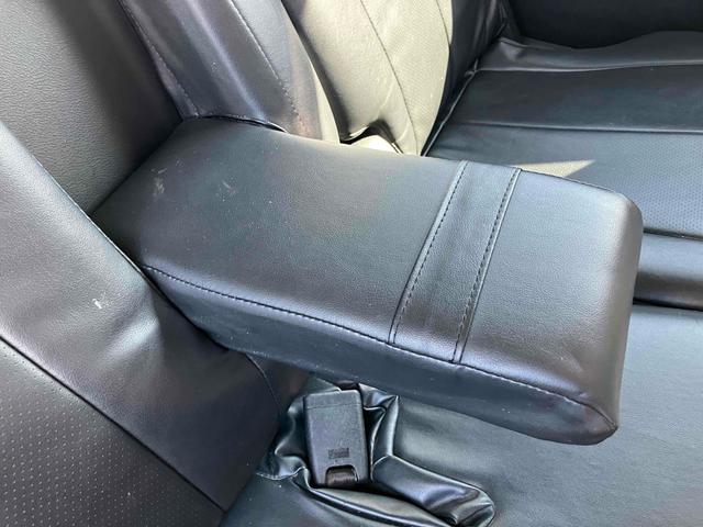 フリードハイブリッド ジャストセレクション　バックカメラ　ナビ　ＴＶ　オートクルーズコントロール　両側スライド・片側電動　オートライト　ＨＩＤ　エアロ　スマートキー　アイドリングストップ　電動格納ミラー　３列シート　ウォークスルー　ＣＶＴ（54枚目）