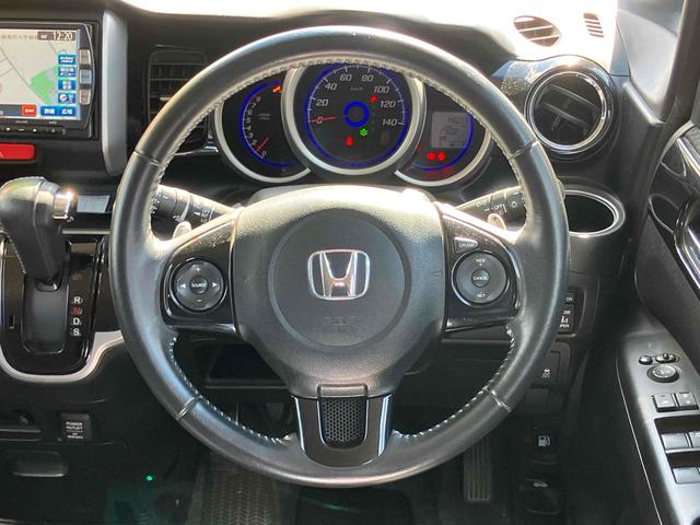 Ｎ－ＢＯＸカスタム Ｇ　ターボＳＳパッケージ　ＥＴＣ　バックカメラ　両側電動スライドドア　ナビ　ＴＶ　オートクルーズコントロール　オートライト　ＨＩＤ　スマートキー　アイドリングストップ　電動格納ミラー　ベンチシート　ターボ　ＣＶＴ（4枚目）