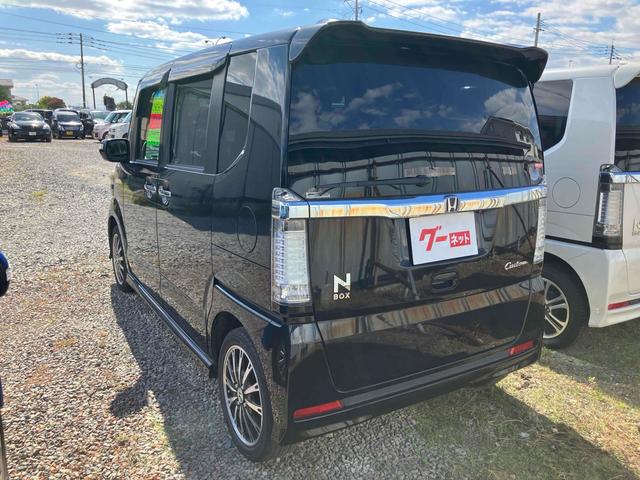 Ｎ－ＢＯＸカスタム Ｇ　ターボＳＳパッケージ　ＥＴＣ　バックカメラ　両側電動スライドドア　ナビ　ＴＶ　オートクルーズコントロール　オートライト　ＨＩＤ　スマートキー　アイドリングストップ　電動格納ミラー　ベンチシート　ターボ　ＣＶＴ（23枚目）
