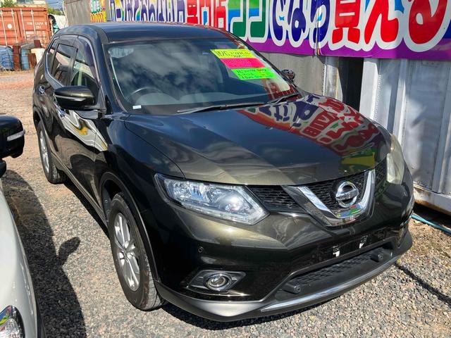 エクストレイル ２０Ｘ　ＥＴＣ　バックカメラ　クリアランスソナー　ナビ　ＴＶ　オートライト　アルミホイール　スマートキー　アイドリングストップ　電動格納ミラー　シートヒーター　ＣＶＴ　盗難防止システム　衝突安全ボディ　ＣＤ（13枚目）