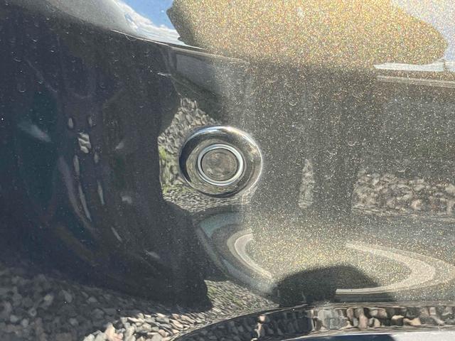 エクストレイル ２０Ｘ　ＥＴＣ　バックカメラ　クリアランスソナー　ナビ　ＴＶ　オートライト　アルミホイール　スマートキー　アイドリングストップ　電動格納ミラー　シートヒーター　ＣＶＴ　盗難防止システム　衝突安全ボディ　ＣＤ（32枚目）