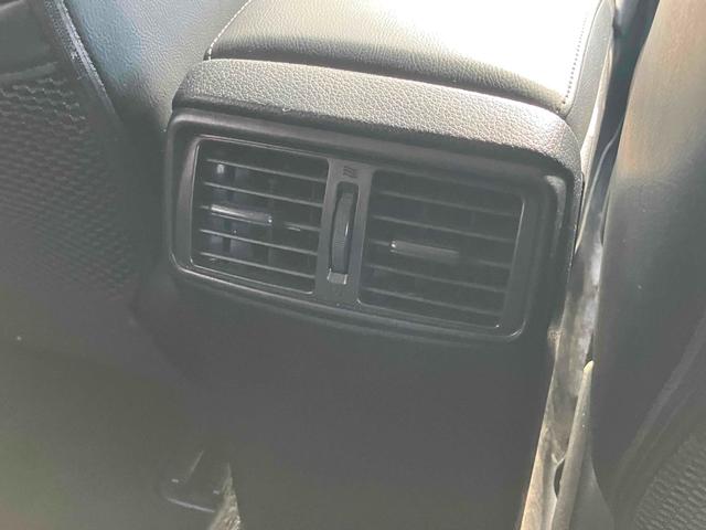 エクストレイル ２０Ｘ　ＥＴＣ　バックカメラ　クリアランスソナー　ナビ　ＴＶ　オートライト　アルミホイール　スマートキー　アイドリングストップ　電動格納ミラー　シートヒーター　ＣＶＴ　盗難防止システム　衝突安全ボディ　ＣＤ（56枚目）