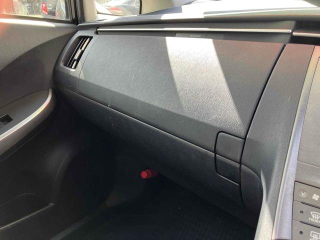 プリウス Sツーリングセレクション・マイコーデ ETC バックカメラ ナビ アルミホイール オートライト HID LEDヘッドランプ CVT スマートキー アイドリングストップ 電動格納ミラー 盗難防止システム パワーシート CD 衝突安全ボディ(30枚目)