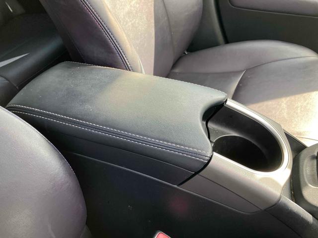 プリウス Sツーリングセレクション・マイコーデ ETC バックカメラ ナビ アルミホイール オートライト HID LEDヘッドランプ CVT スマートキー アイドリングストップ 電動格納ミラー 盗難防止システム パワーシート CD 衝突安全ボディ(37枚目)