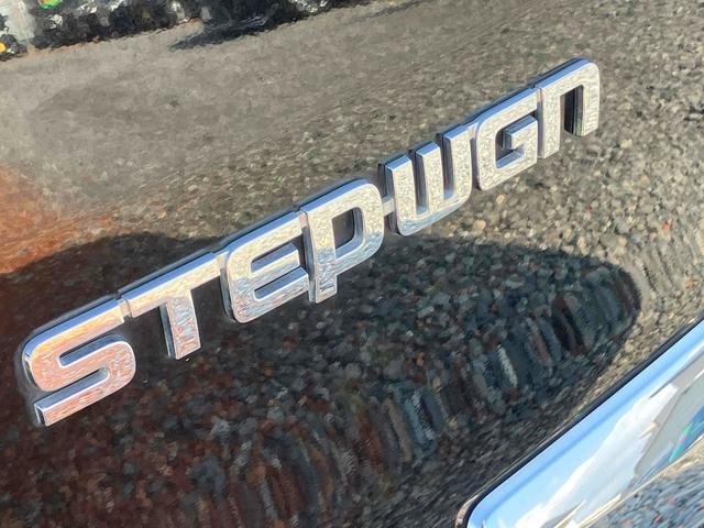 ステップワゴンスパーダ Z ETC バックカメラ ナビ TV 両側電動スライドドア オートライト HID サンルーフ スマートキー アイドリングストップ 電動格納ミラー 3列シート CVT アルミホイール CD DVD再生(24枚目)