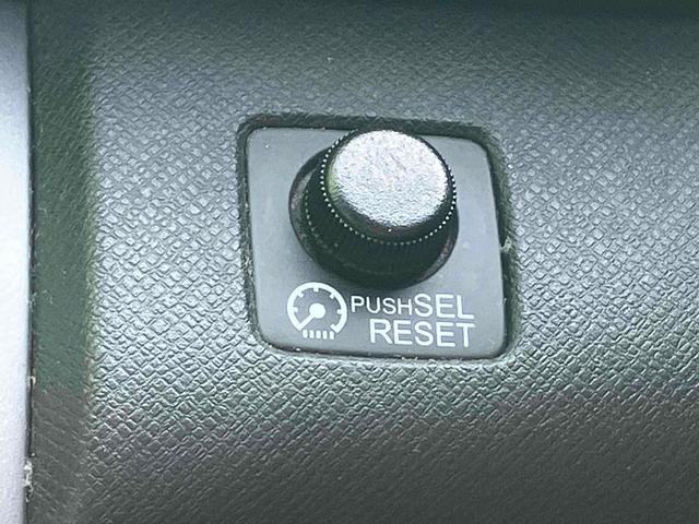 ステップワゴンスパーダ Z ETC バックカメラ ナビ TV 両側電動スライドドア オートライト HID サンルーフ スマートキー アイドリングストップ 電動格納ミラー 3列シート CVT アルミホイール CD DVD再生(38枚目)