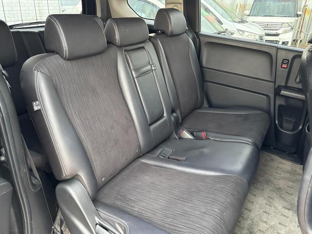 フリードハイブリッド ジャストセレクション セキュリティー 横滑り防止機能 衝突安全ボディ オートクルーズ エアバック キーレスエントリー PS ETC フルオートエアコン ABS パワーウィンドウ 運転席助手席エアバック アイドリングS(15枚目)