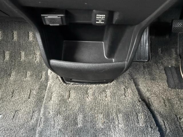 フリードハイブリッド ジャストセレクション セキュリティー 横滑り防止機能 衝突安全ボディ オートクルーズ エアバック キーレスエントリー PS ETC フルオートエアコン ABS パワーウィンドウ 運転席助手席エアバック アイドリングS(39枚目)