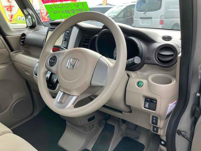 Ｎ－ＢＯＸ Ｇ・Ｌパッケージ　ＥＴＣ　両側スライド・片側電動　ＴＶ　スマートキー　アイドリングストップ　電動格納ミラー　ベンチシート　ＣＶＴ　盗難防止システム　ＡＢＳ　ＥＳＣ　ＣＤ　ＤＶＤ再生　ＵＳＢ　アルミホイール（43枚目）