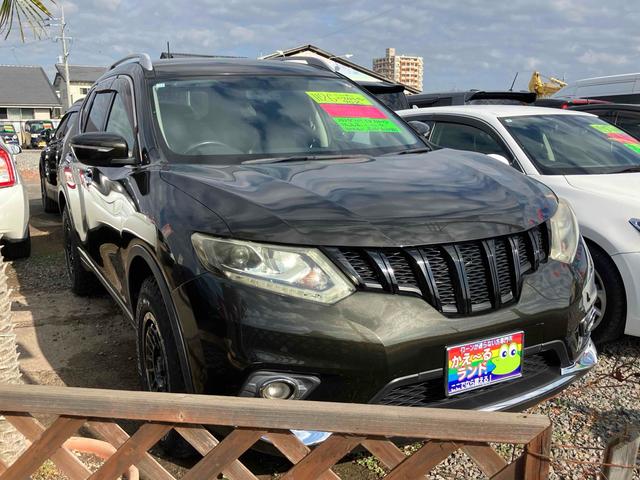 エクストレイル ２０Ｘ　バックカメラ　ナビ　ＴＶ　オートライト　アルミホイール　スマートキー　アイドリングストップ　電動格納ミラー　シートヒーター　ＣＶＴ　盗難防止システム　衝突安全ボディ　ＣＤ　ＤＶＤ再生　ＡＢＳ　ＥＳＣ（13枚目）