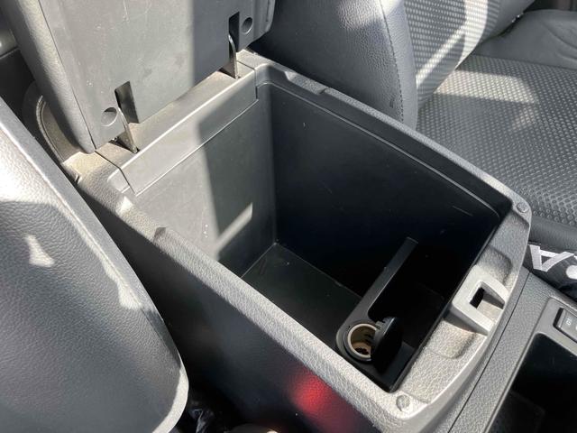 エクストレイル ２０Ｘ　バックカメラ　ナビ　ＴＶ　オートライト　アルミホイール　スマートキー　アイドリングストップ　電動格納ミラー　シートヒーター　ＣＶＴ　盗難防止システム　衝突安全ボディ　ＣＤ　ＤＶＤ再生　ＡＢＳ　ＥＳＣ（46枚目）