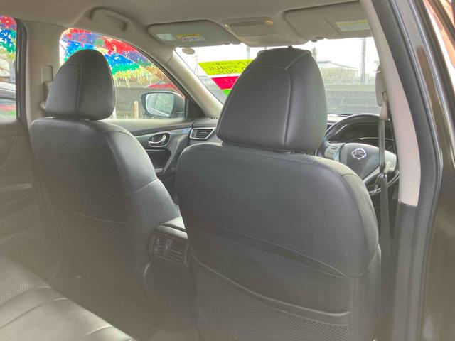 エクストレイル ２０Ｘ　バックカメラ　ナビ　ＴＶ　オートライト　アルミホイール　スマートキー　アイドリングストップ　電動格納ミラー　シートヒーター　ＣＶＴ　盗難防止システム　衝突安全ボディ　ＣＤ　ＤＶＤ再生　ＡＢＳ　ＥＳＣ（50枚目）