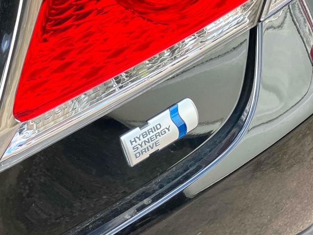 クラウンハイブリッド アスリートＳ　ＥＴＣ　オートクルーズコントロール　バックカメラ　ナビ　ＴＶ　アルミホイール　オートライト　ＨＩＤ　ＣＶＴ　シートヒーター　スマートキー　電動格納ミラー　盗難防止システム　パワーシート　ＣＤ（21枚目）