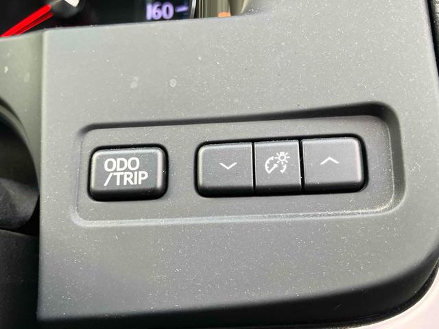 クラウンハイブリッド アスリートＳ　ＥＴＣ　オートクルーズコントロール　バックカメラ　ナビ　ＴＶ　アルミホイール　オートライト　ＨＩＤ　ＣＶＴ　シートヒーター　スマートキー　電動格納ミラー　盗難防止システム　パワーシート　ＣＤ（49枚目）