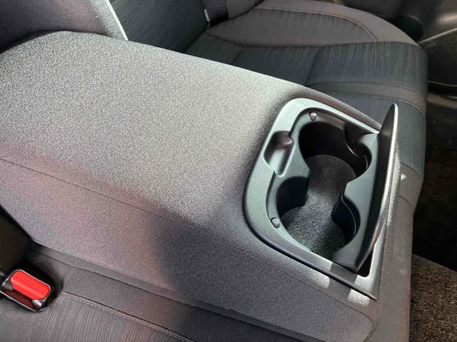 クラウンハイブリッド アスリートＳ　ＥＴＣ　オートクルーズコントロール　バックカメラ　ナビ　ＴＶ　アルミホイール　オートライト　ＨＩＤ　ＣＶＴ　シートヒーター　スマートキー　電動格納ミラー　盗難防止システム　パワーシート　ＣＤ（59枚目）