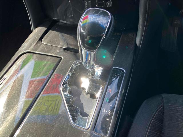 クラウン アスリートＳ　ＥＴＣ　オートクルーズコントロール　バックカメラ　ナビ　ＴＶ　アルミホイール　オートライト　ＨＩＤ　ＡＴ　スマートキー　電動格納ミラー　盗難防止システム　パワーシート　ＣＤ　ＤＶＤ再生　ＵＳＢ（7枚目）