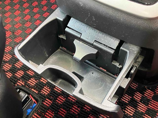 セレナ ハイウェイスター　ドライブレコーダー　ＥＴＣ　バックカメラ　ナビ　ＴＶ　オートクルーズコントロール　衝突被害軽減システム　両側電動スライドドア　オートライト　スマートキー　アイドリングストップ　電動格納ミラー（40枚目）