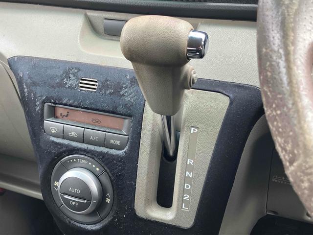 ���i�����ގ��ɕK�����삷�郌�o�[�ł��B����̂��₷�����̂ɂȂ��Ă��܂��B���Ј�x�̊����Ă��������B