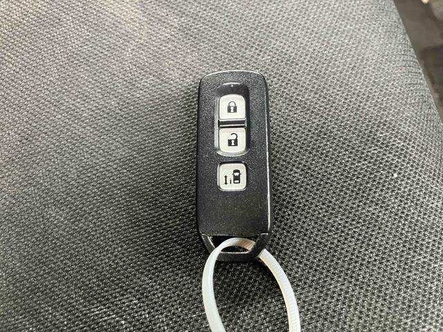 Ｎ－ＢＯＸカスタム Ｇ・Ｌパッケージ　ドライブレコーダー　ＥＴＣ　両側スライド・片側電動　ナビ　ＴＶ　オートライト　ＨＩＤ　スマートキー　アイドリングストップ　電動格納ミラー　ベンチシート　ＣＶＴ　盗難防止システム　ＡＢＳ　ＥＳＣ（10枚目）