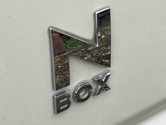 Ｎ－ＢＯＸカスタム Ｇ・Ｌパッケージ　ドライブレコーダー　ＥＴＣ　両側スライド・片側電動　ナビ　ＴＶ　オートライト　ＨＩＤ　スマートキー　アイドリングストップ　電動格納ミラー　ベンチシート　ＣＶＴ　盗難防止システム　ＡＢＳ　ＥＳＣ（21枚目）