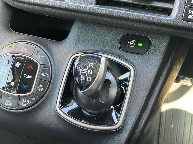 ヴォクシー ハイブリッドV ドライブレコーダー ETC バックカメラ ナビ TV クリアランスソナー オートクルーズコントロール 両側電動スライドドア オートライト LEDヘッドランプ スマートキー アイドリングストップ(7枚目)