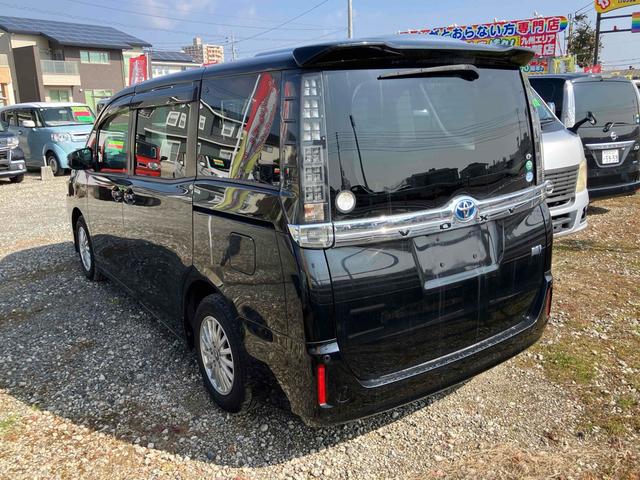 ヴォクシー ハイブリッドV ドライブレコーダー ETC バックカメラ ナビ TV クリアランスソナー オートクルーズコントロール 両側電動スライドドア オートライト LEDヘッドランプ スマートキー アイドリングストップ(17枚目)