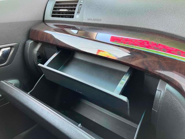アルファード 240S ETC バックカメラ ナビ TV クリアランスソナー 両側電動スライドドア オートライト HID サンルーフ スマートキー 電動格納ミラー 後席モニター 3列シート CVT アルミホイール CD(32枚目)