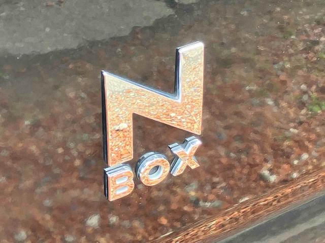 Ｎ－ＢＯＸ Ｇ・Ｌパッケージ　ＥＴＣ　両側電動スライドドア　ナビ　ＴＶ　スマートキー　アイドリングストップ　電動格納ミラー　ベンチシート　ＣＶＴ　盗難防止システム　ＡＢＳ　ＥＳＣ　ＣＤ　ＤＶＤ再生　アルミホイール　衝突安全ボディ（19枚目）