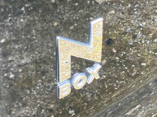 Ｎ－ＢＯＸ Ｇ・Ｌパッケージ　ＥＴＣ　両側スライド・片側電動　ナビ　ＴＶ　スマートキー　アイドリングストップ　電動格納ミラー　ベンチシート　ＣＶＴ　盗難防止システム　ＡＢＳ　ＥＳＣ　ＣＤ　ＤＶＤ再生　Ｂｌｕｅｔｏｏｔｈ（20枚目）