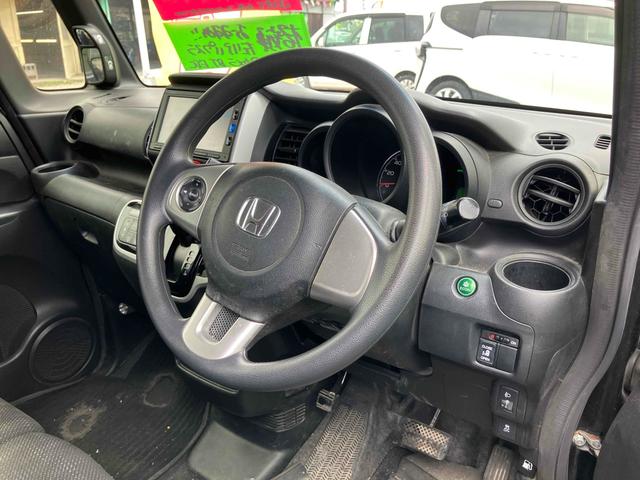 Ｎ－ＢＯＸ Ｇ・Ｌパッケージ　ＥＴＣ　両側スライド・片側電動　ナビ　ＴＶ　スマートキー　アイドリングストップ　電動格納ミラー　ベンチシート　ＣＶＴ　盗難防止システム　ＡＢＳ　ＥＳＣ　ＣＤ　ＤＶＤ再生　Ｂｌｕｅｔｏｏｔｈ（42枚目）