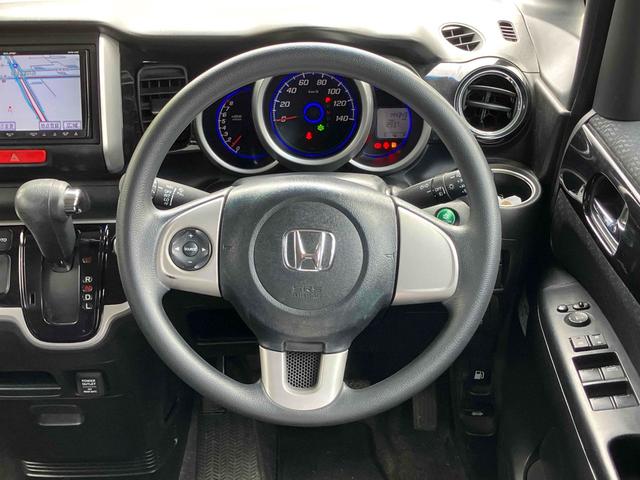 Ｎ－ＢＯＸカスタム Ｇ・Ｌパッケージ　ＥＴＣ　両側スライド・片側電動　ナビ　ＴＶ　オートライト　ＨＩＤ　スマートキー　アイドリングストップ　電動格納ミラー　ベンチシート　ＣＶＴ　盗難防止システム　ＡＢＳ　ＥＳＣ　ＣＤ　ＤＶＤ再生（3枚目）