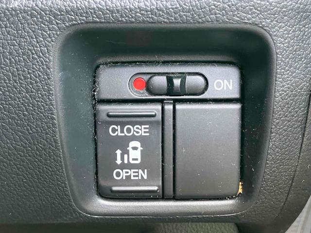 Ｎ－ＢＯＸカスタム Ｇ・Ｌパッケージ　ＥＴＣ　両側スライド・片側電動　ナビ　ＴＶ　オートライト　ＨＩＤ　スマートキー　アイドリングストップ　電動格納ミラー　ベンチシート　ＣＶＴ　盗難防止システム　ＡＢＳ　ＥＳＣ　ＣＤ　ＤＶＤ再生（10枚目）