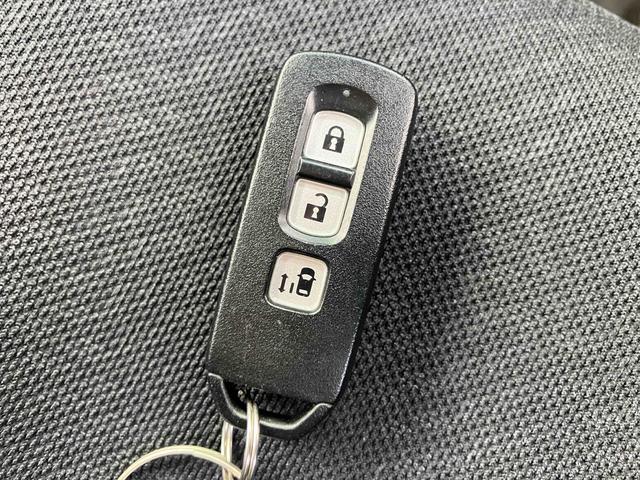 Ｎ－ＢＯＸカスタム Ｇ・Ｌパッケージ　ＥＴＣ　両側スライド・片側電動　ナビ　ＴＶ　オートライト　ＨＩＤ　スマートキー　アイドリングストップ　電動格納ミラー　ベンチシート　ＣＶＴ　盗難防止システム　ＡＢＳ　ＥＳＣ　ＣＤ　ＤＶＤ再生（11枚目）