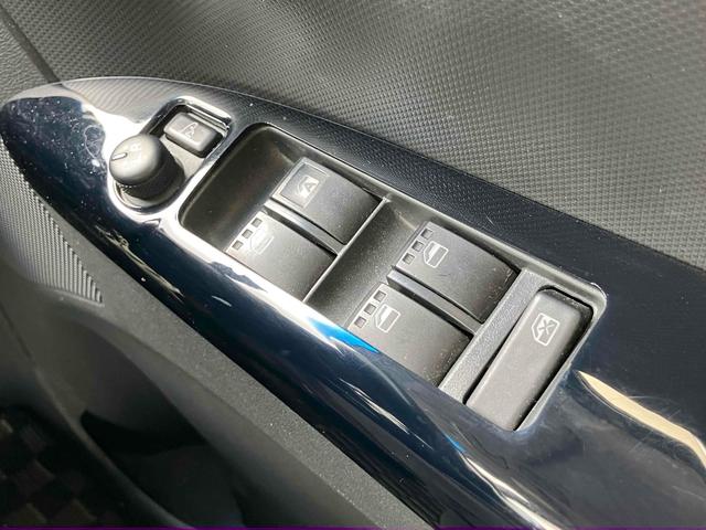 タント カスタムＲＳ　バックカメラ　電動スライドドア　ナビ　ＴＶ　ＨＩＤ　スマートキー　アイドリングストップ　電動格納ミラー　ＣＶＴ　盗難防止システム　ＡＢＳ　ＣＤ　ＤＶＤ再生　Ｂｌｕｅｔｏｏｔｈ　アルミホイール（40枚目）