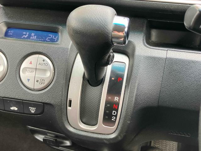 ���i�����ގ��ɕK�����삷�郌�o�[�ł��B����̂��₷�����̂ɂȂ��Ă��܂��B���Ј�x�̊����Ă��������B