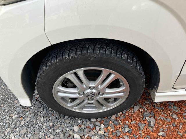 Ｎ－ＢＯＸカスタム Ｇ・Ｌパッケージ　ＥＴＣ　バックカメラ　両側電動スライドドア　ナビ　オートライト　ＨＩＤ　スマートキー　アイドリングストップ　電動格納ミラー　ベンチシート　ＣＶＴ　盗難防止システム　ＡＢＳ　ＥＳＣ　ＣＤ　ＤＶＤ再生（27枚目）