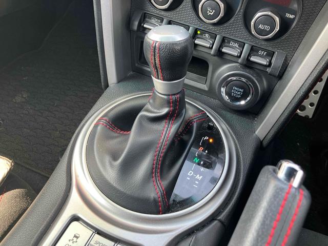 ���i�����ގ��ɕK�����삷�郌�o�[�ł��B����̂��₷�����̂ɂȂ��Ă��܂��B���Ј�x�̊����Ă��������B