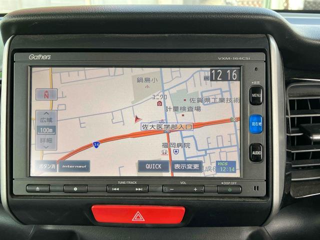 Ｎ－ＢＯＸカスタム Ｇ　ＳＳブラックスタイルパッケージ　ＥＴＣ　バックカメラ　両側電動スライドドア　ナビ　ＴＶ　オートライト　ＨＩＤ　スマートキー　アイドリングストップ　電動格納ミラー　シートヒーター　ベンチシート　ＣＶＴ　盗難防止システム　ＡＢＳ　ＥＳＣ（4枚目）