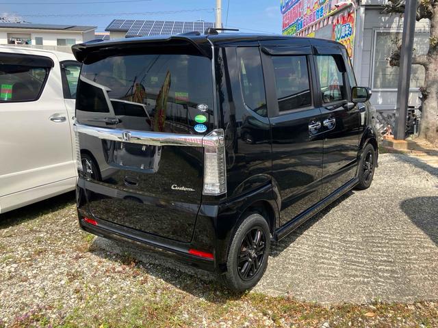 Ｎ－ＢＯＸカスタム Ｇ　ＳＳブラックスタイルパッケージ　ＥＴＣ　バックカメラ　両側電動スライドドア　ナビ　ＴＶ　オートライト　ＨＩＤ　スマートキー　アイドリングストップ　電動格納ミラー　シートヒーター　ベンチシート　ＣＶＴ　盗難防止システム　ＡＢＳ　ＥＳＣ（22枚目）