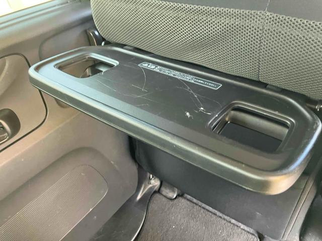 Ｎ－ＢＯＸカスタム Ｇ　ＳＳブラックスタイルパッケージ　ＥＴＣ　バックカメラ　両側電動スライドドア　ナビ　ＴＶ　オートライト　ＨＩＤ　スマートキー　アイドリングストップ　電動格納ミラー　シートヒーター　ベンチシート　ＣＶＴ　盗難防止システム　ＡＢＳ　ＥＳＣ（55枚目）